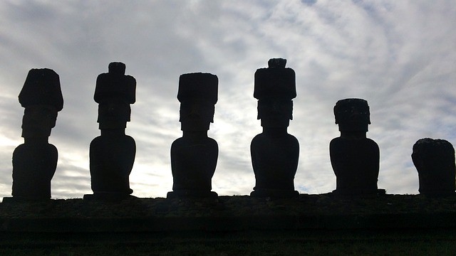 moai-207669_640.jpg